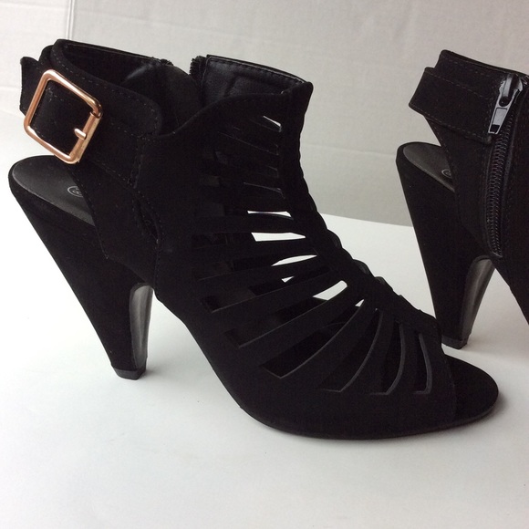 Top Moda Black Cutouts Heels Size 8.5 - Picture 5 of 16